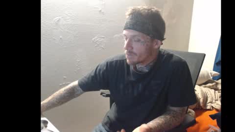 Snapshot of jake265897 chatting on October 19, 8:08 am showingitoff online show from October 19, 8:08 am