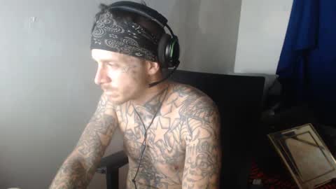 Snapshot of jake265897 chatting on October 3, 1:48 am showingitoff online show from October 3, 1:48 am