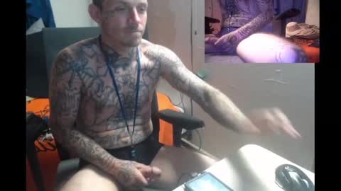 Snapshot of jake265897 chatting on October 5, 10:28 pm showingitoff online show from October 5, 10:28 pm