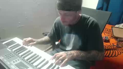 Snapshot of jake265897 chatting on October 14, 12:57 am showingitoff online show from October 14, 12:57 am