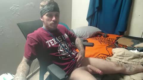 Snapshot of jake265897 chatting on October 15, 6:49 am showingitoff online show from October 15, 6:49 am
