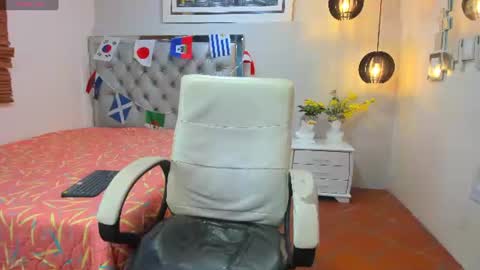 jake_falcon online show from June 23, 11:39 am