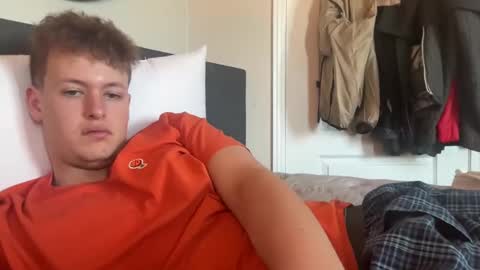 jake_jackson1 online show from December 5, 8:28 pm