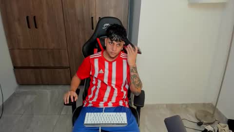 Snapshot of jake_pons chatting on October 22, 11:56 am Jake Pons online show from October 22, 11:56 am