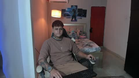 Snapshot of jake_pons chatting on December 23, 4:12 am Jake Pons online show from December 23, 4:12 am