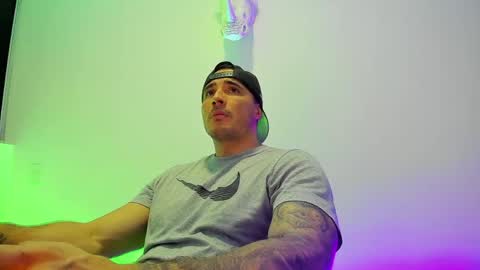 jakestone_1 online show from April 7, 8:44 pm