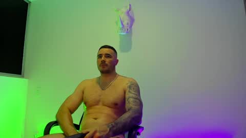 jakestone_1 online show from April 11, 9:52 pm