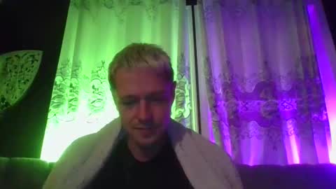 Snapshot of jakjakrabbit chatting on October 23, 1:07 am JakJakRabbit online show from October 23, 1:07 am