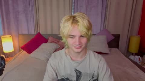 JameMiller online show from April 11, 7:02 am