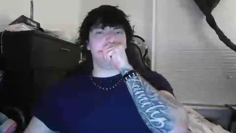 james4yew online show from November 22, 1:59 am