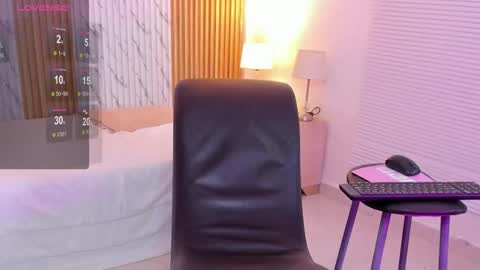 James online show from November 5, 9:17 pm