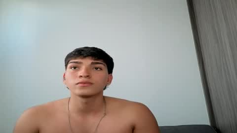 james_silva1 online show from May 7, 9:43 pm