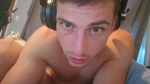 Youngfun  Hung online show from March 9, 7:15 pm