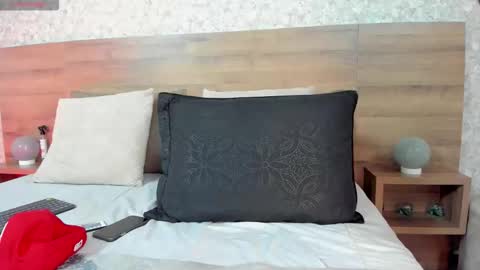 jamesdekker online show from October 26, 1:50 am