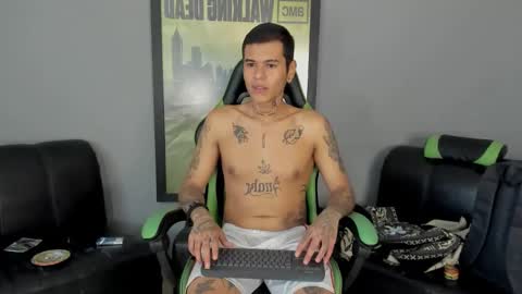 Jamesinked  online show from February 6, 5:19 pm