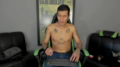 Jamesinked  online show from February 7, 5:18 pm