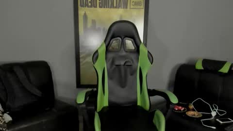 Jamesinked  online show from February 4, 10:55 pm