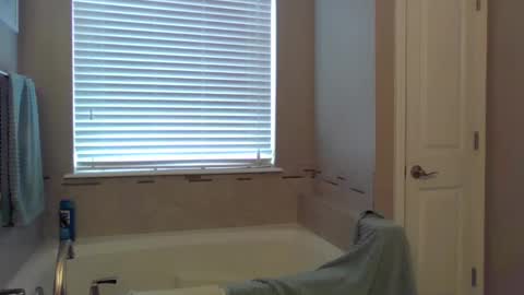 jamesmckendree online show from December 28, 6:18 pm