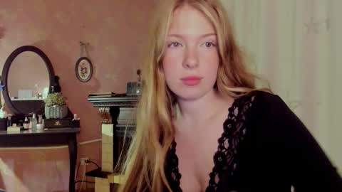 Snapshot of jane_and_star chatting on October 10, 7:41 pm Star online show from October 10, 7:41 pm