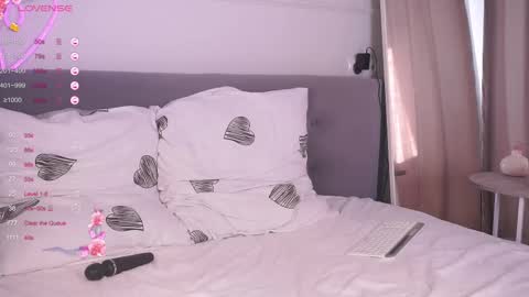 Jennifer  online show from March 10, 9:12 am