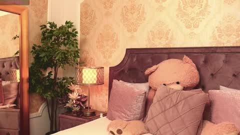 JaneDevine online show from October 28, 6:47 am