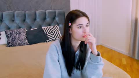 janicerivera online show from March 27, 8:20 am