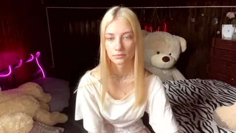 Elsa online show from August 4, 9:05 am