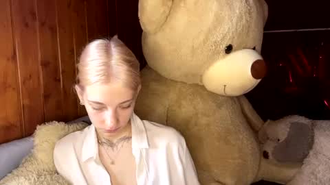 Elsa online show from June 29, 8:33 am