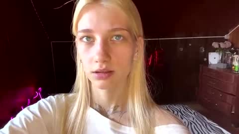 Elsa online show from August 1, 10:06 am