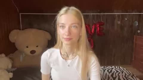 Elsa online show from June 25, 8:08 am