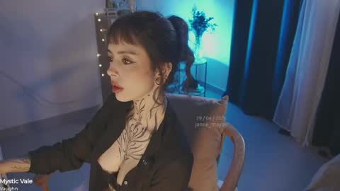   jmaybe e online show from April 29, 3:39 pm