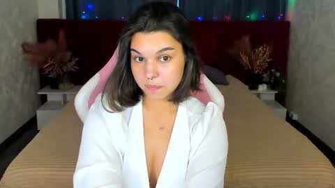 Jasmine Burke online show from July 6, 4:31 am