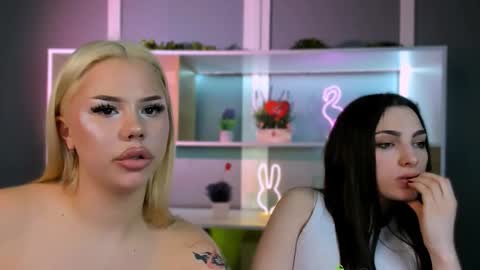 jasmine_eyes online show from February 25, 3:48 pm