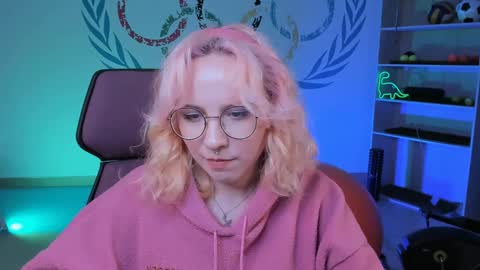 Snapshot of jasminemilko chatting on February 7, 11:23 am Jasmine online show from February 7, 11:23 am