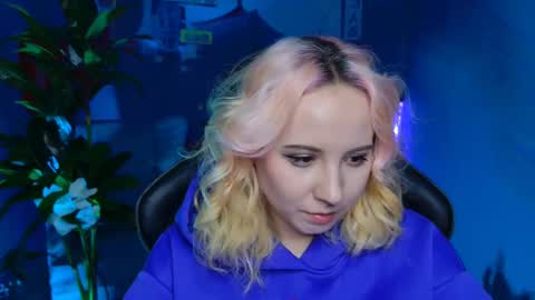 Snapshot of jasminemilko chatting on February 25, 8:14 am Jasmine online show from February 25, 8:14 am