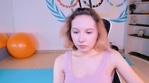 Snapshot of jasminemilko chatting on October 13, 5:20 am Jasmine online show from October 13, 5:20 am