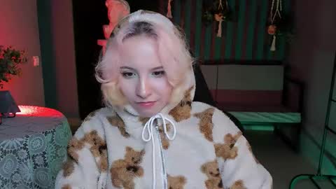 Snapshot of jasminemilko chatting on March 5, 11:17 am Jasmine online show from March 5, 11:17 am