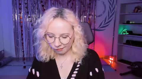 Snapshot of jasminemilko chatting on March 12, 5:57 am Jasmine online show from March 12, 5:57 am