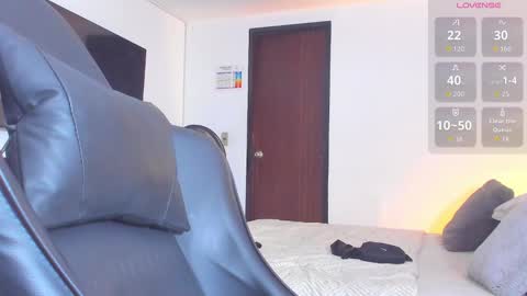 JBrooksXx online show from October 22, 10:22 pm