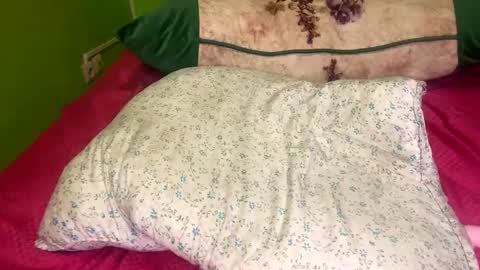 Jassmina  online show from May 20, 1:57 am
