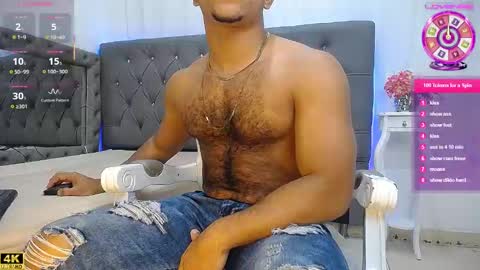 Snapshot of javier_hot27_ chatting on October 14, 7:17 pm Javier Herrera online show from October 14, 7:17 pm