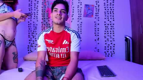 Jax and Jinx online show from April 8, 2:03 am