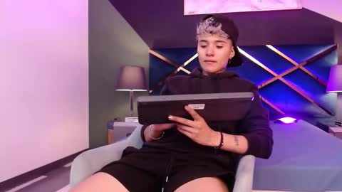 JAX online show from January 15, 3:48 am