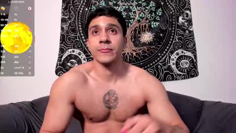 Snapshot of jay_marcos chatting on February 18, 7:43 am Jay marcos online show from February 18, 7:43 am