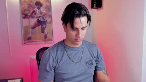 Snapshot of jayalvarrez_ chatting on September 30, 7:46 pm Jay Alvarrez online show from September 30, 7:46 pm
