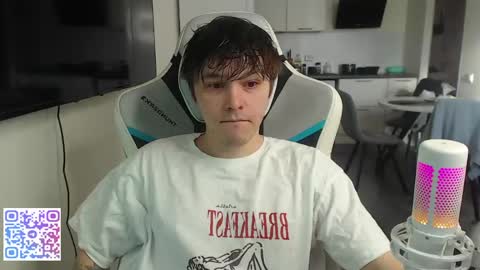 Jayce online show from May 6, 3:45 am