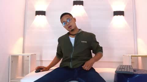 Jayden Morris online show from October 13, 7:05 pm