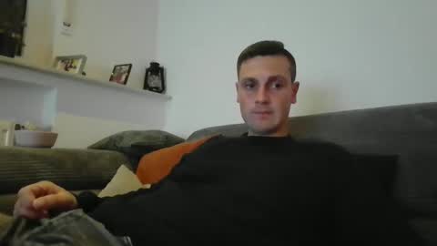 Snapshot of jayfex97 chatting on September 22, 8:13 pm jayfex97 online show from September 22, 8:13 pm