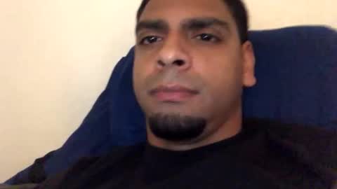 Jayfly online show from November 3, 4:30 pm