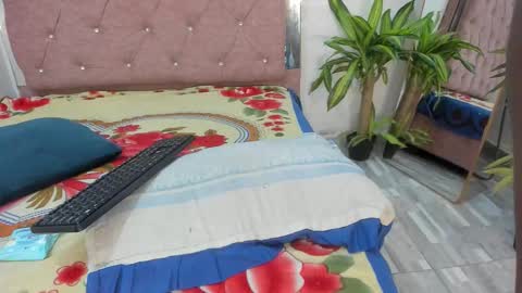 jazmin040_ online show from December 19, 12:33 pm